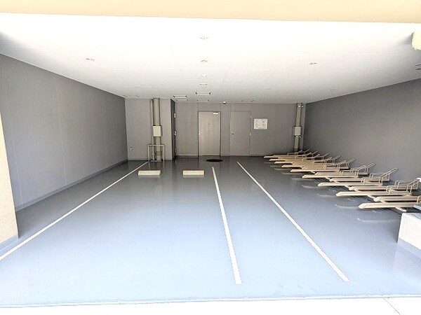 建物設備(屋内自転車置場)