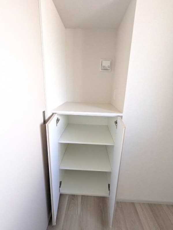 建物設備(3.2帖洋室の収納)