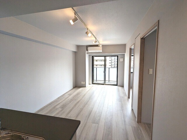 物件内観写真21　(南向き
エアコン３台付です
インターネット無料
ペット可)