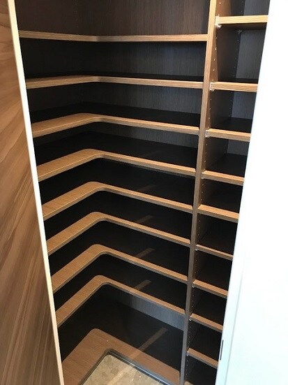 物件内観写真6　(シューズインクローゼット)