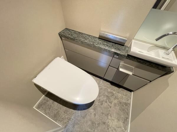 物件内観写真11　(トイレ)