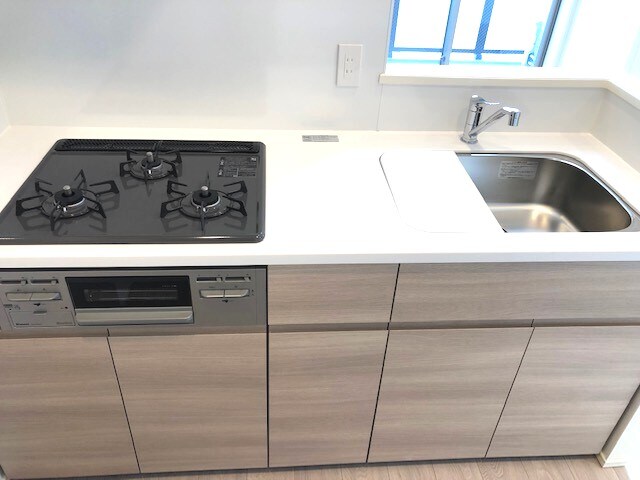 物件内観写真5　(料理しやすいシンクです)