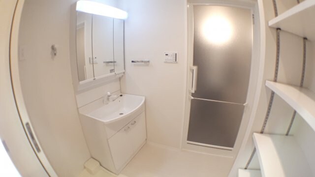 物件内観写真12　(洗面・同タイプ参照)