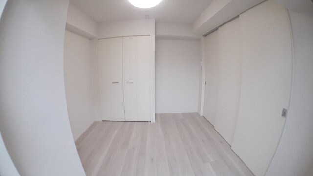 物件内観写真18　(洋室・同タイプ参照)