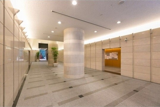 物件内観写真5　(エントランスホール)