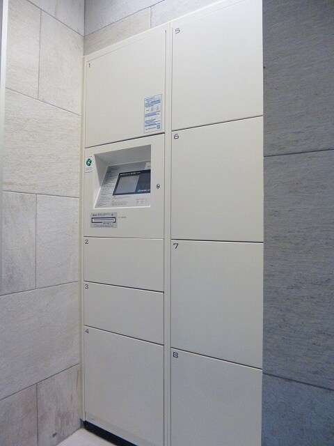 物件内観写真15　(不在時に便利な宅配ＢＯＸです)