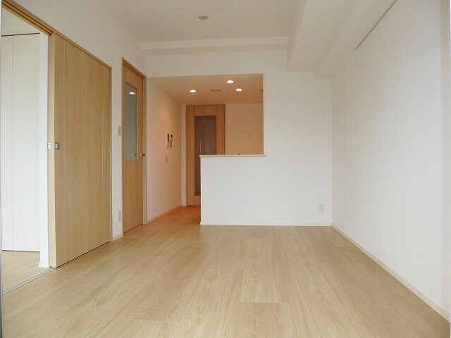 物件内観写真18　(明るい室内です)