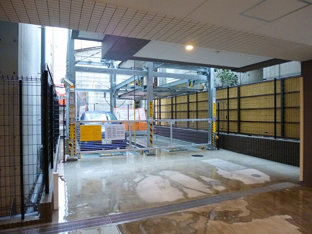 物件内観写真28　(敷地内機械式駐車場)