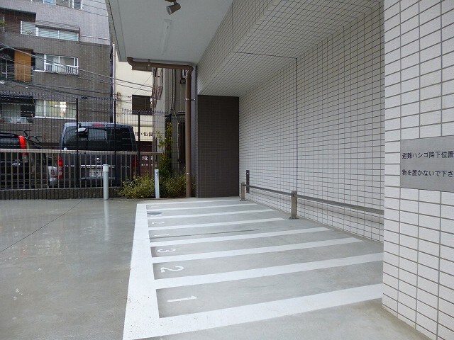 物件内観写真29　(バイク置場)