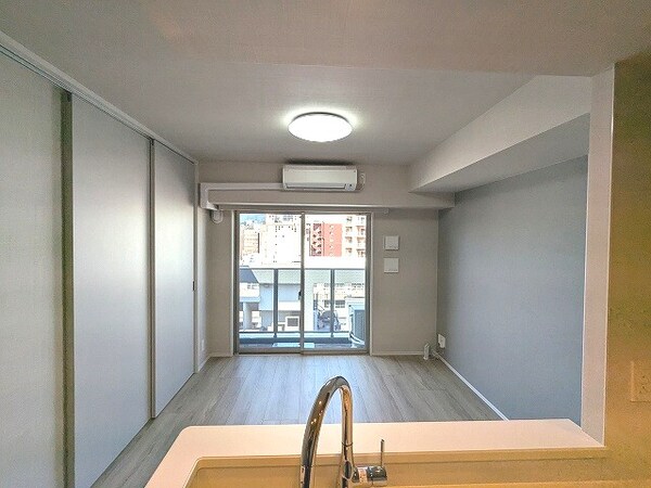 建物設備(カウンターキッチン、全室照明付き、リビングにエアコン付き、ワ)