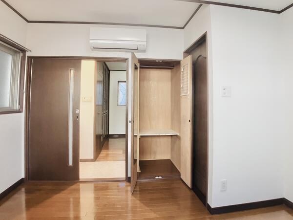 物件内観写真12　(クローゼット)