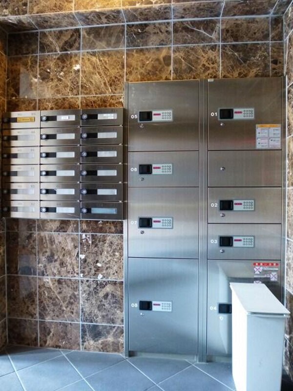 ロビー・ラウンジ(宅配ＢＯＸです)