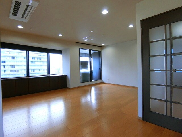 物件内観写真12　(洋室)