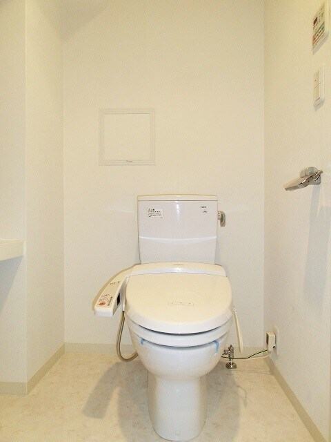 物件内観写真10　(プロスペクトＫＡＬＯＮ三ノ輪の温水洗浄便座です)