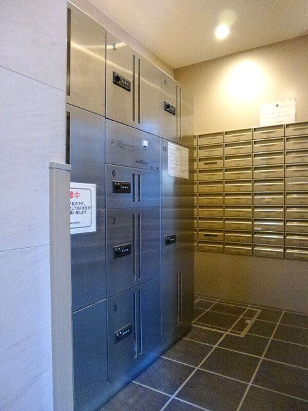 建物設備(レジディア上野御徒町の不在時に便利な宅配ＢＯＸです)