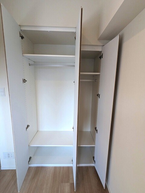 物件内観写真10　(洋室のクローゼット)