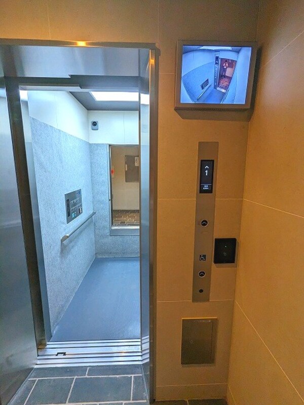 建物設備(タッチキーがないと作動しない防犯モニター付きセキュリティエレ)