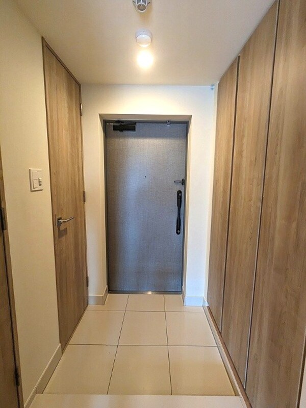 建物設備(玄関ディンプルキーのダブルロックセキュリティ、人感センサー付)