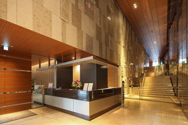 物件内観写真3　(フロントデスク)