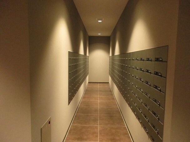 物件内観写真7　(メールコーナー)