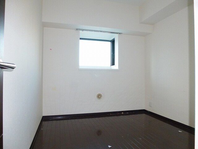 物件内観写真12　(4.9帖洋室)