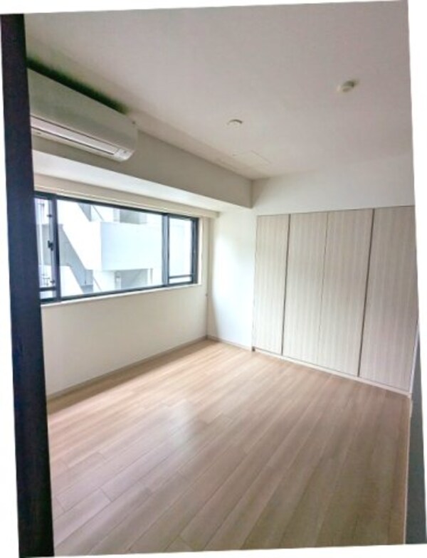 建物設備(5.7帖洋室、エアコン、クローゼット)