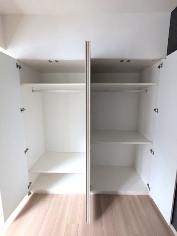 建物設備(5.7帖洋室のクローゼット)