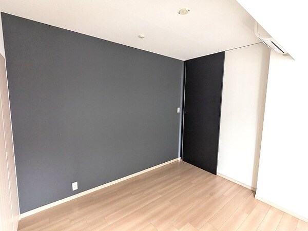 建物設備(5.7帖洋室、エアコン、クローゼット)