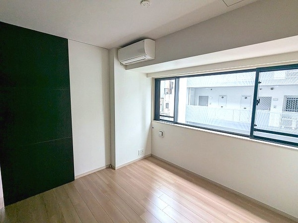 建物設備(5.7帖洋室、エアコン、クローゼット)