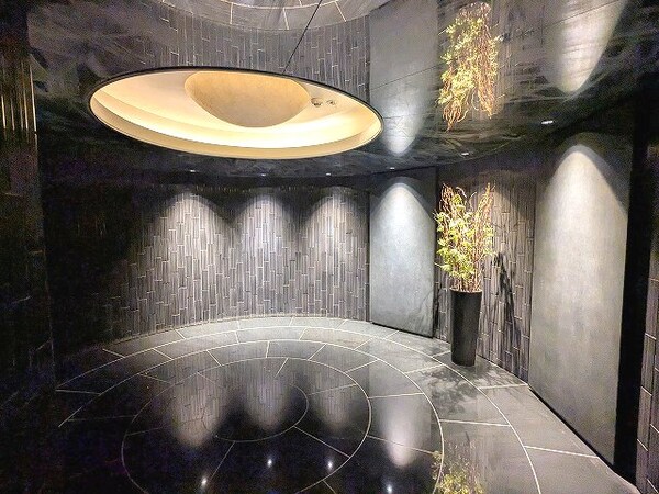 建物設備(瀟洒なエントランスロビー)