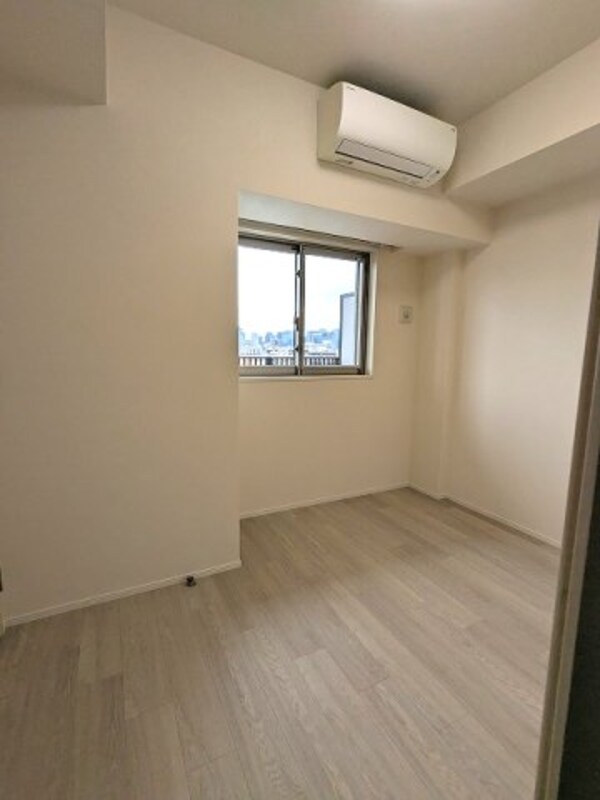 建物設備(4.7帖洋室、エアコン・照明付き)