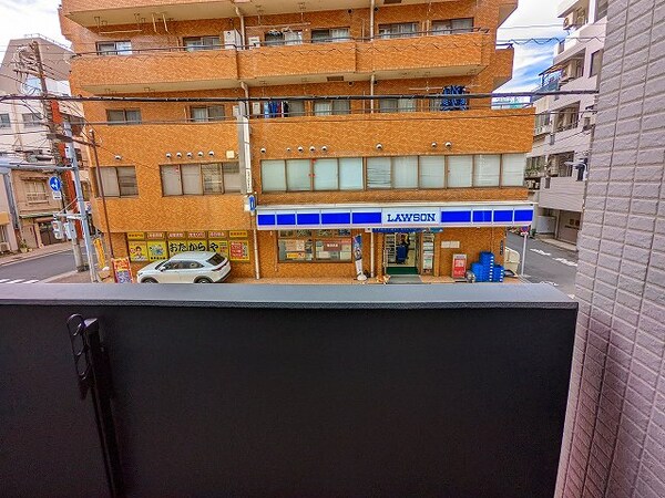 周辺環境(ローソン台東三丁目店 252m)