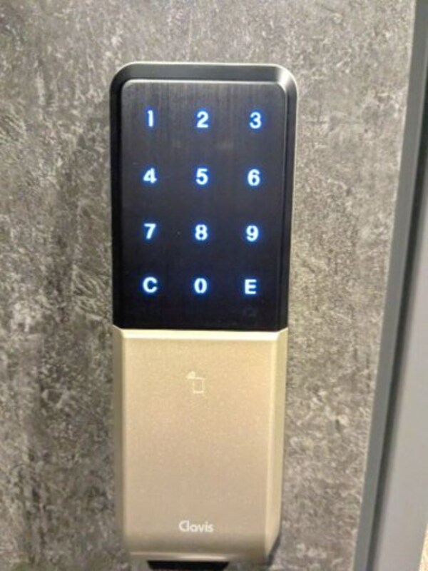 建物設備(玄関の電子キーです)