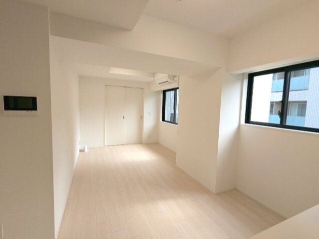 物件内観写真27　(上層階は日当たり良好です、インターネット無料、リビングと各洋)