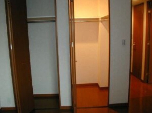 物件内観写真8　(ウォークインクローゼット・大型リフォーム実施予定)