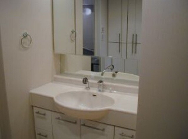 物件内観写真10　(洗面・大型リフォーム実施予定)