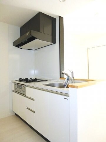 物件内観写真5　(グランカーサ三ノ輪１ＬＤＫのキッチンです)