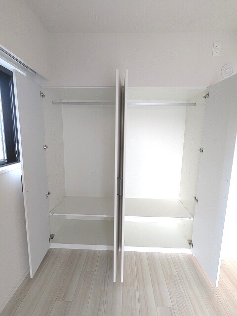 物件内観写真29　(4.9帖洋室のクローゼット)