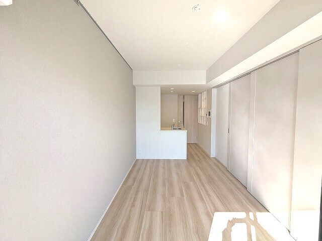 物件内観写真24　(リビング
南向き日当り眺望良好
エアコン付)