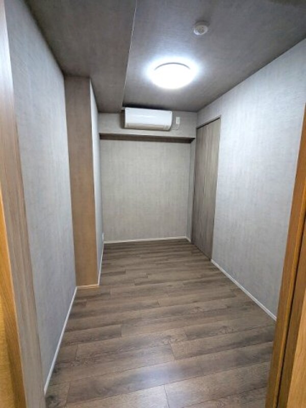 建物設備(4帖洋室、インターネット無料、リビング各洋室にエアコンと照明)