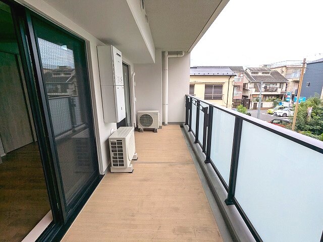 物件内観写真13　(2Fワイドバルコニー開放感あります)