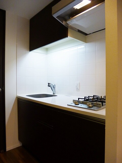 物件内観写真5　(独立ガスキッチン)