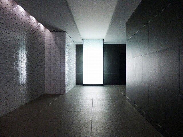 物件外観写真3　(ホテルライクなロビー)