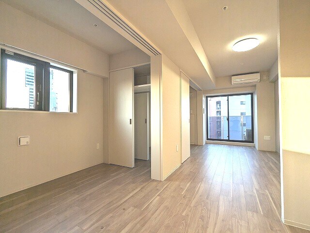 物件内観写真4　(エアコン3台付、インターネット無料)