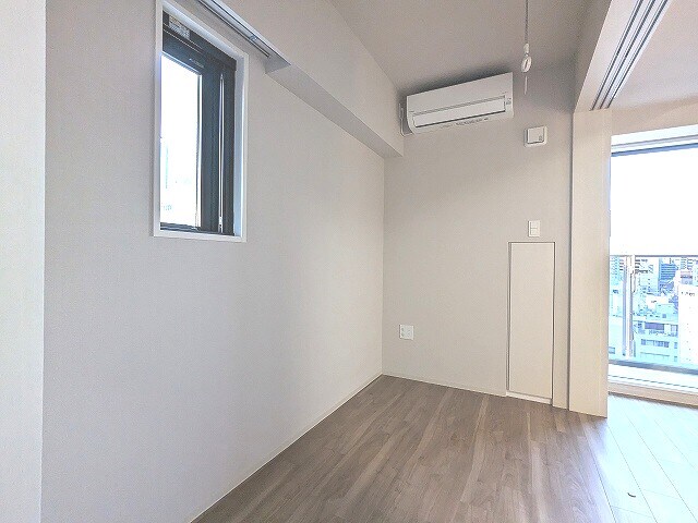 物件内観写真24　(2.8帖洋室、エアコン3台付、インターネット無料)