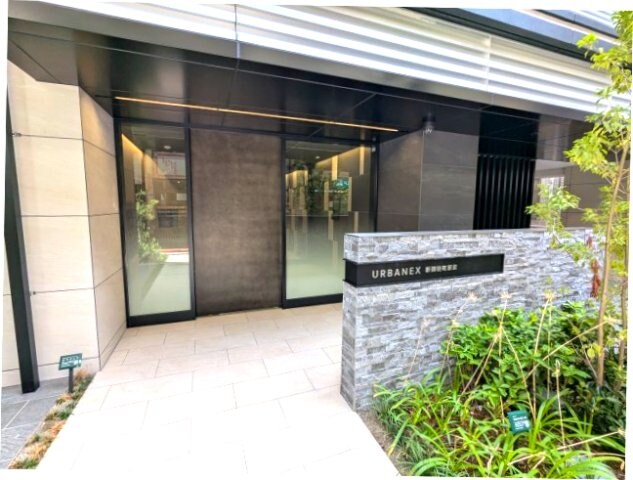 物件内観写真18　(瀟洒なエントランスです)