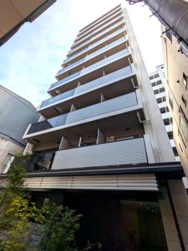 外観(前面通りは佐竹商店街で買物便利、人目があり安心、アーケード付)