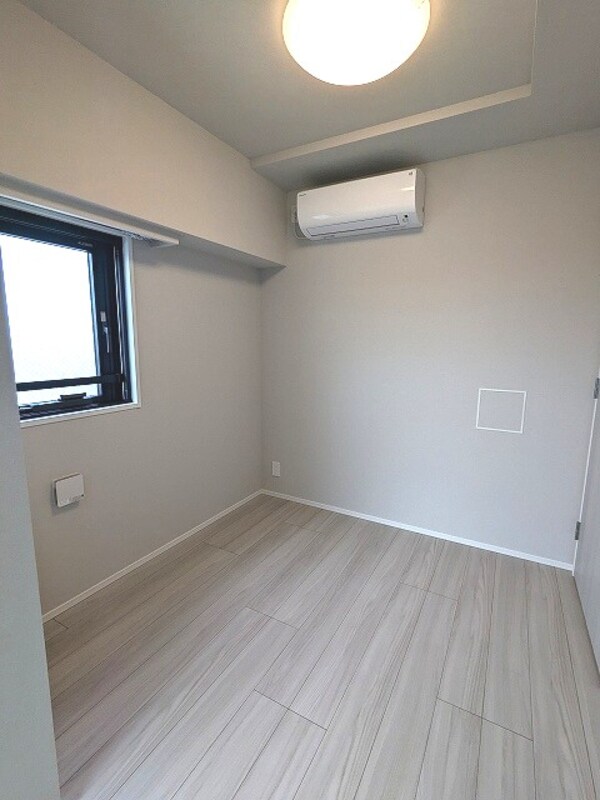 建物設備(4.5帖洋室、エアコン照明付き)