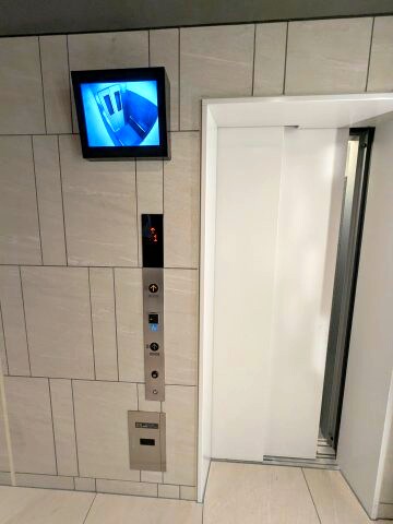 物件内観写真21　(防犯モニター付セキュリティエレベーター)
