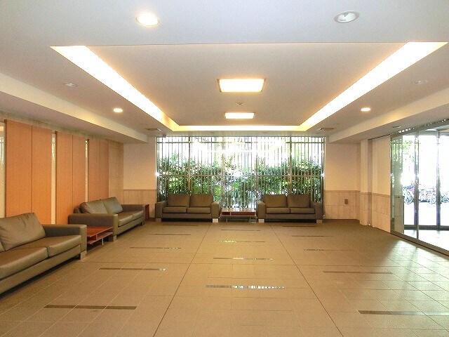 物件外観写真3　(パークキューブ浅草田原町のロビーです)